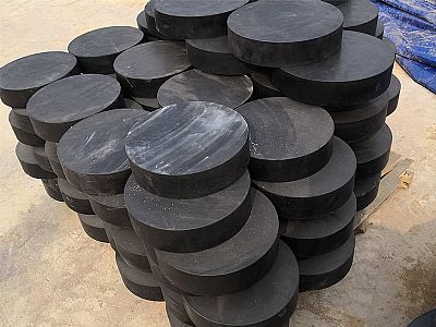 裕华区板式橡胶支座由若干层橡胶片与薄钢板经加压硫化